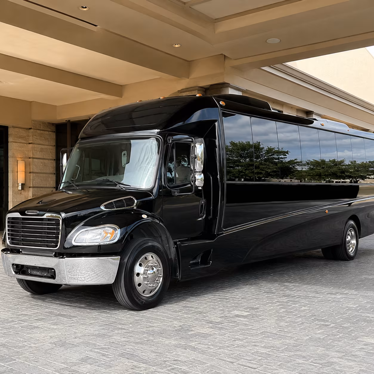 carrollton 20 passenger minibus