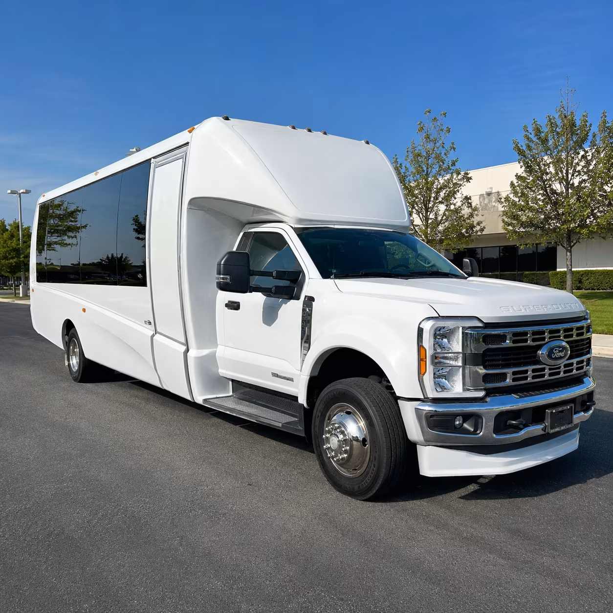 corporate and shuttle buses for carrollton business events