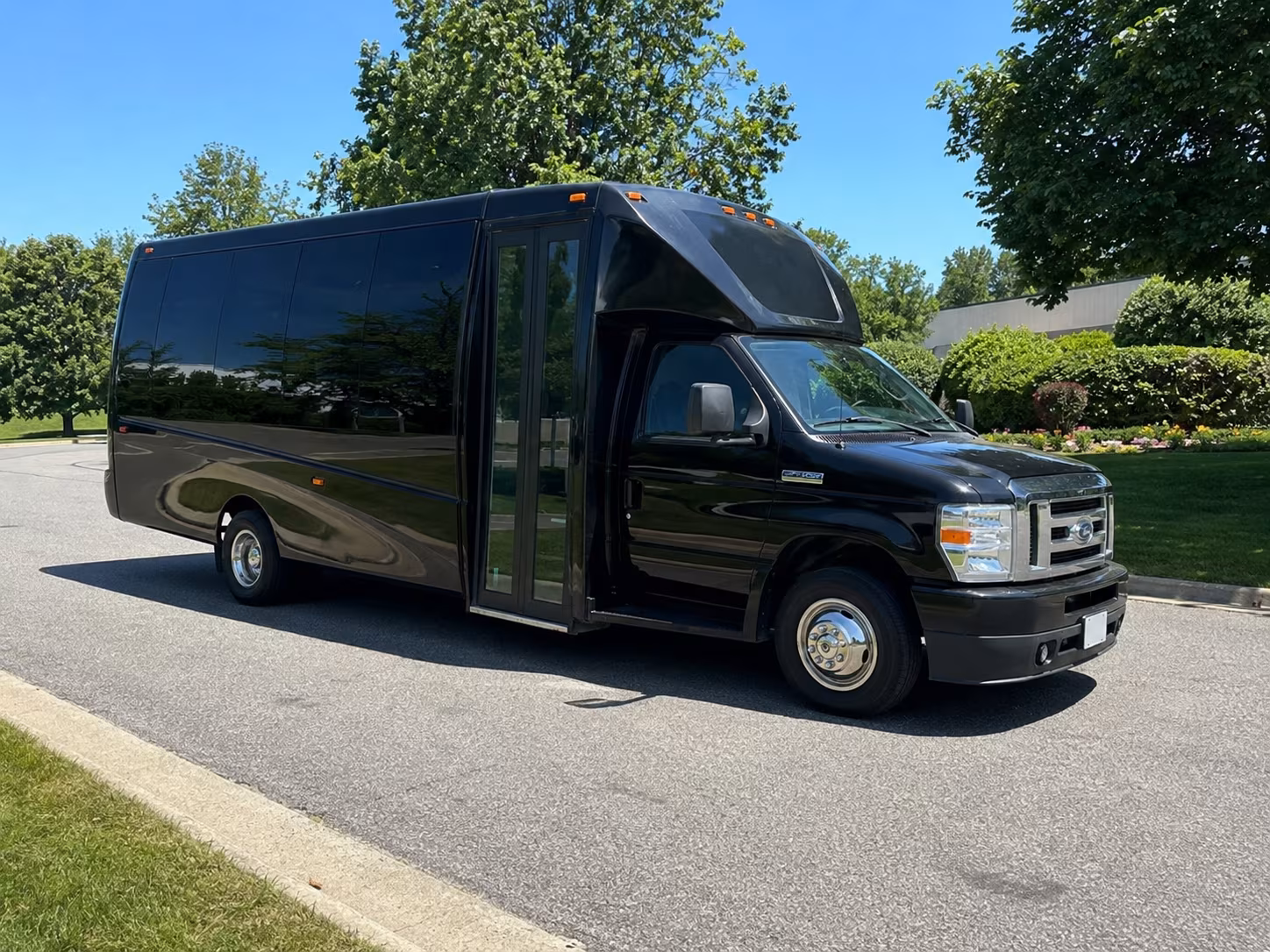 party buses to grapevine tasting rooms and wine walks